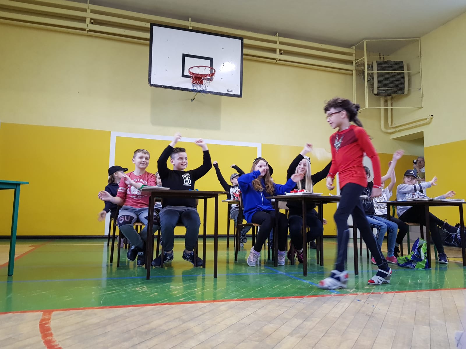 Uroczysty apel z okazji Dnia Kobiet